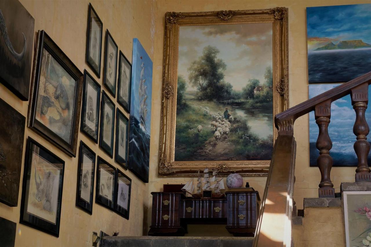 Bygracealone Manor Hotel Outeniekwa ภายนอก รูปภาพ