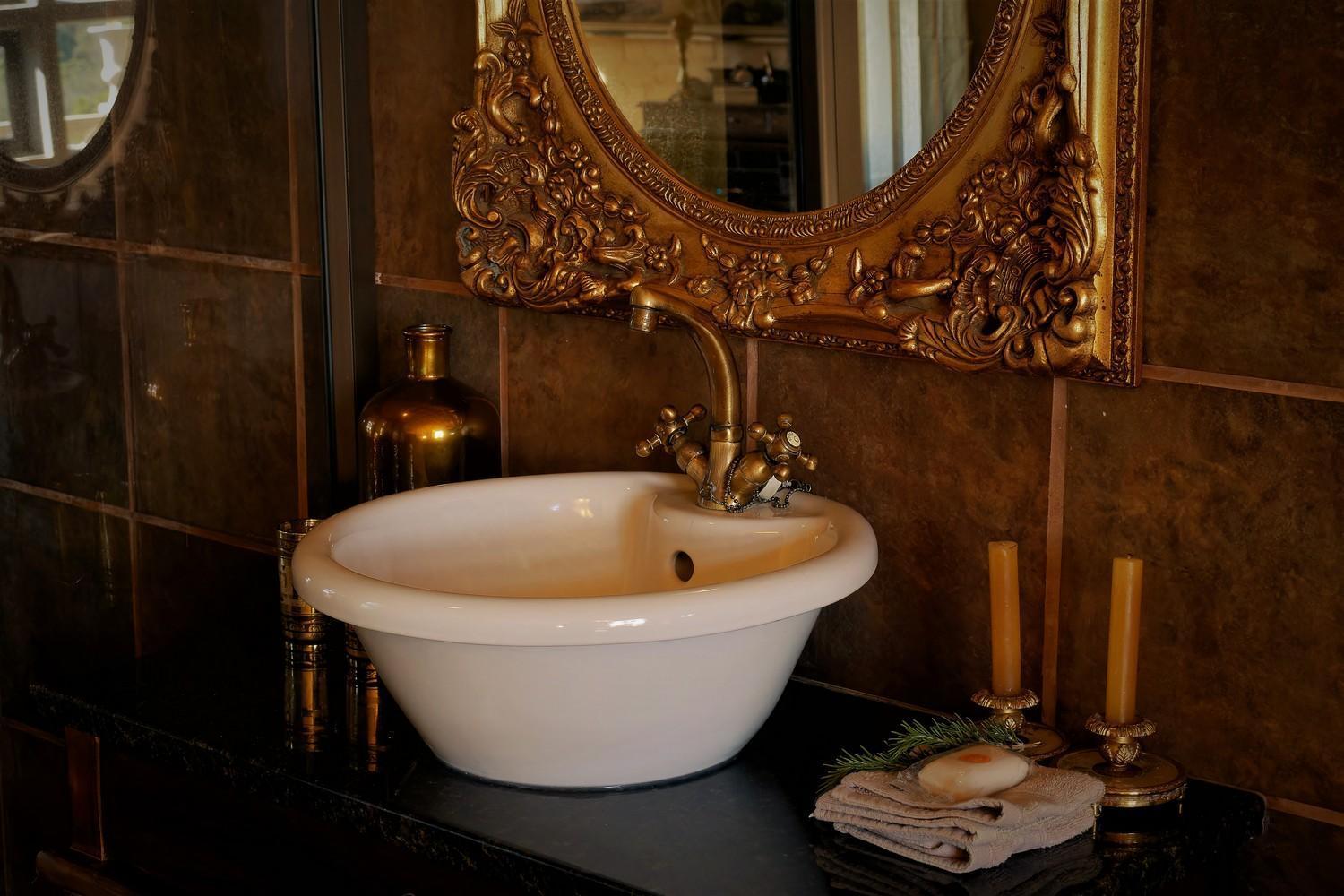 Bygracealone Manor Hotel Outeniekwa ภายนอก รูปภาพ