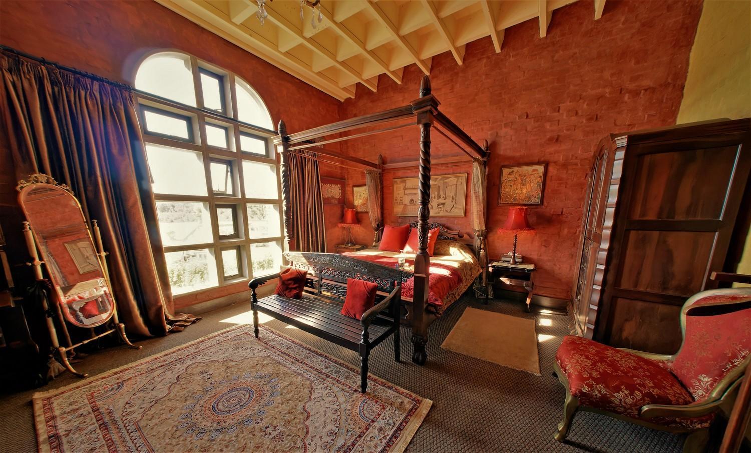 Bygracealone Manor Hotel Outeniekwa ภายนอก รูปภาพ